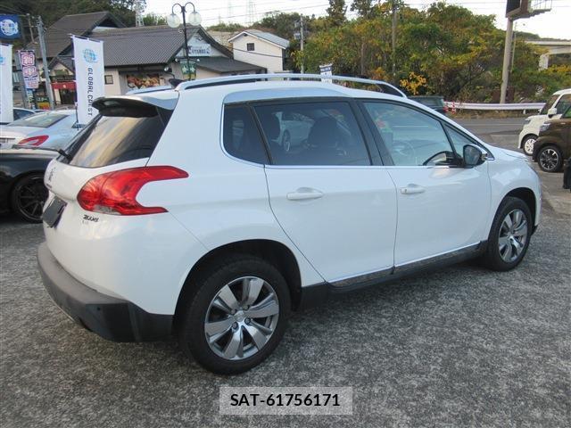Peugeot 2008 2015-02 7802668-1