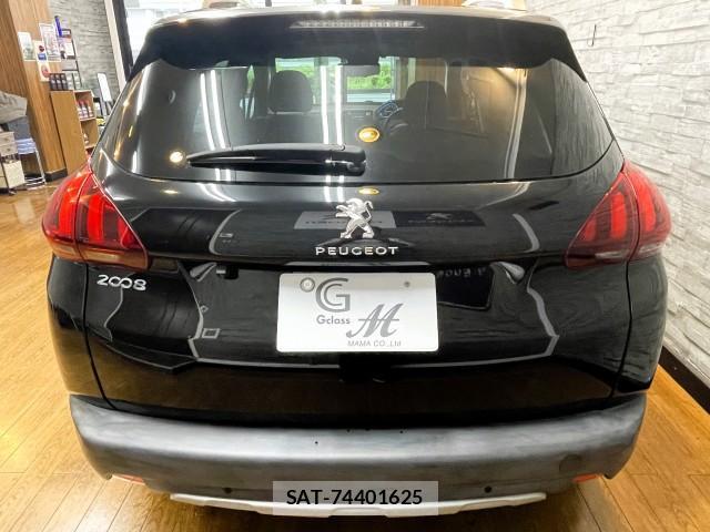 Peugeot 2008 2018-06 7805680-1