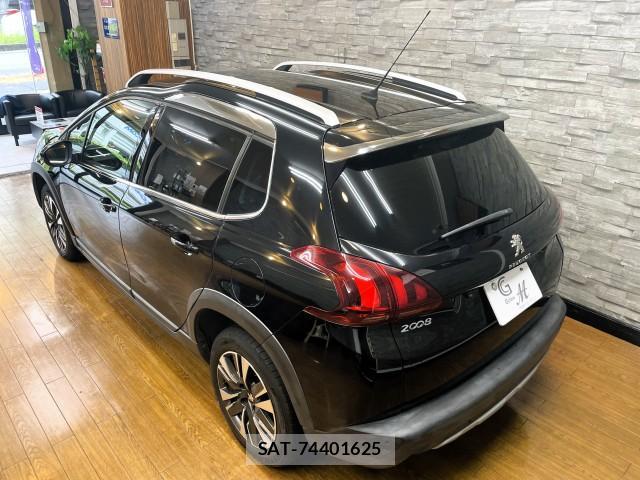 Peugeot 2008 2018-06 7805680-14