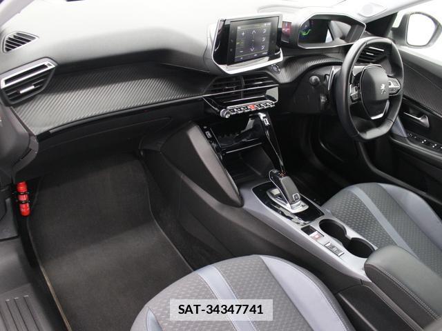 Peugeot 2008 2021-02 7806776-10
