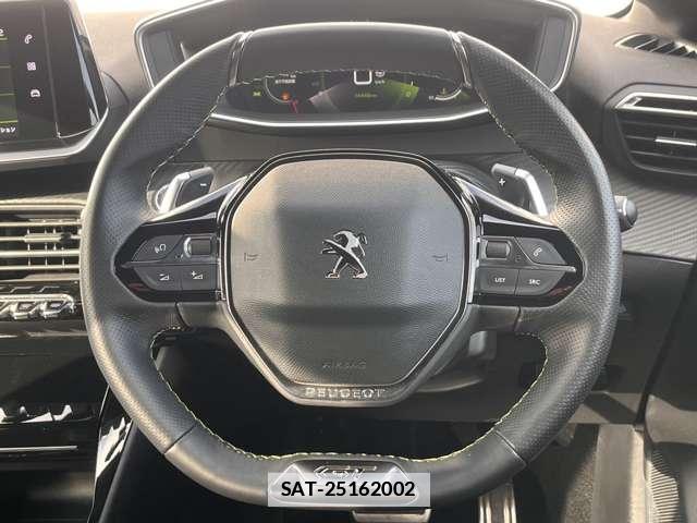 Peugeot 208 2023-03 7793730-1