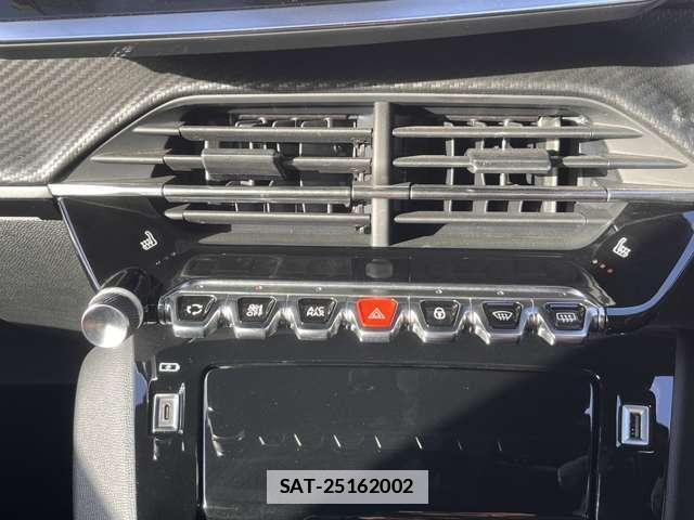 Peugeot 208 2023-03 7793730-12