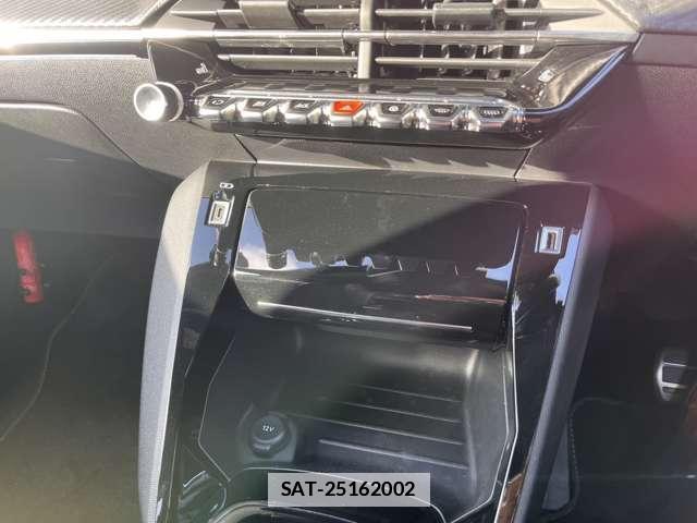 Peugeot 208 2023-03 7793730-13