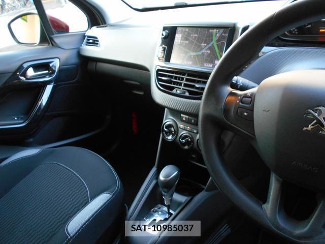 Peugeot 208 2016-10 7794678-16
