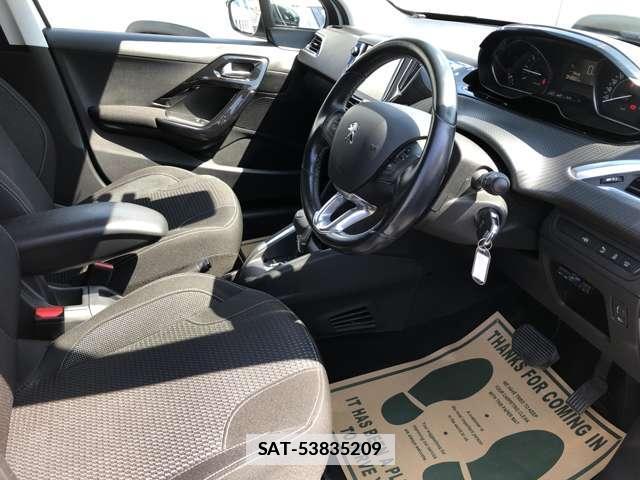 Peugeot 208 2017-05 7799695-10