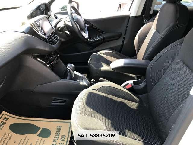 Peugeot 208 2017-05 7799695-11