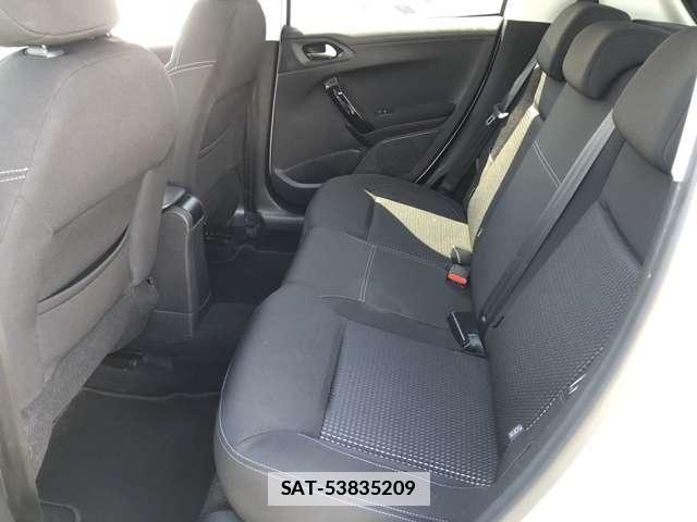 Peugeot 208 2017-05 7799695-12