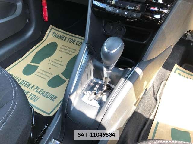 Peugeot 208 2017-07 7799704-10