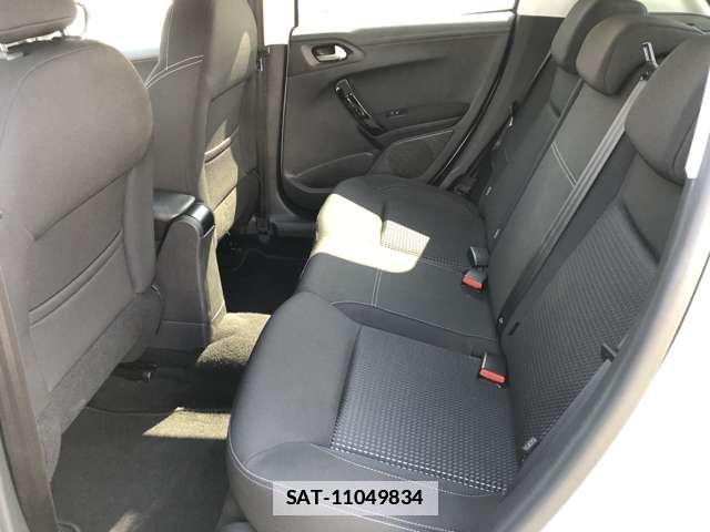Peugeot 208 2017-07 7799704-13