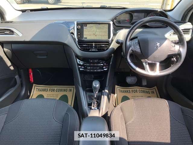Peugeot 208 2017-07 7799704-2