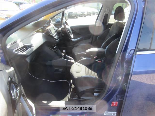 Peugeot 208 2013-02 7802648-14