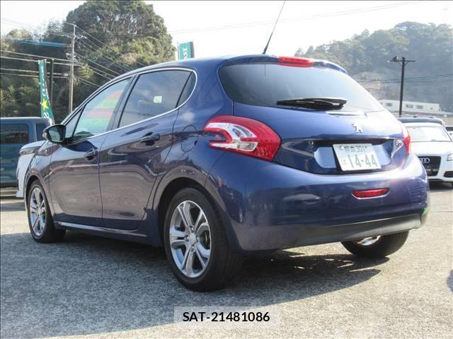 Peugeot 208 2013-02 7802648-16