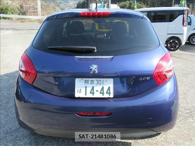 Peugeot 208 2013-02 7802648-18
