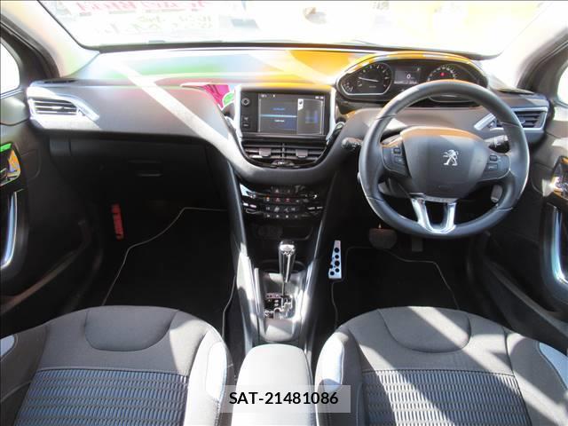 Peugeot 208 2013-02 7802648-3