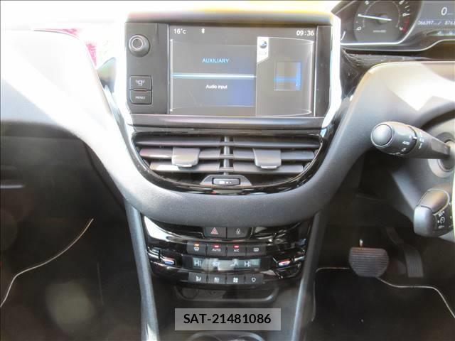 Peugeot 208 2013-02 7802648-5