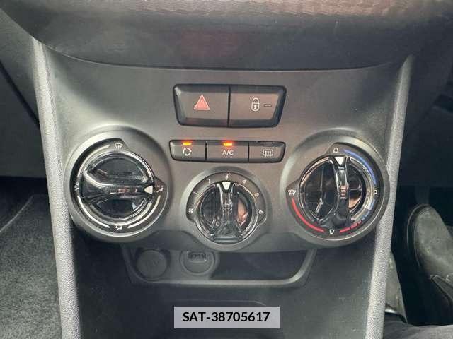Peugeot 208 2017-07 7806396-13