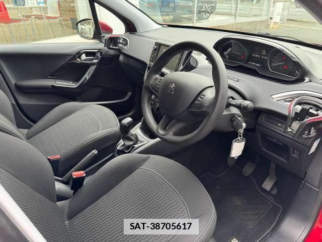 Peugeot 208 2017-07 7806396-4