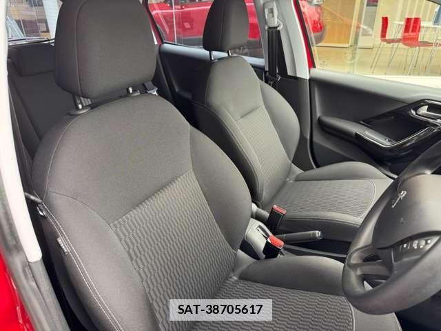 Peugeot 208 2017-07 7806396-5