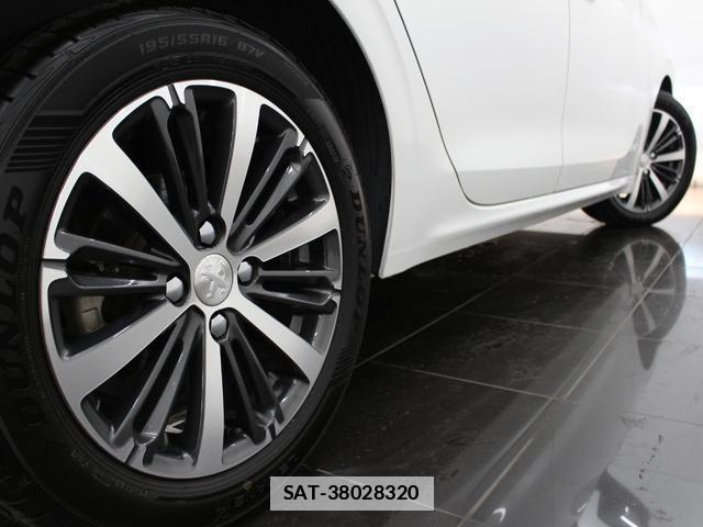 Peugeot 208 2018-09 7806765-18