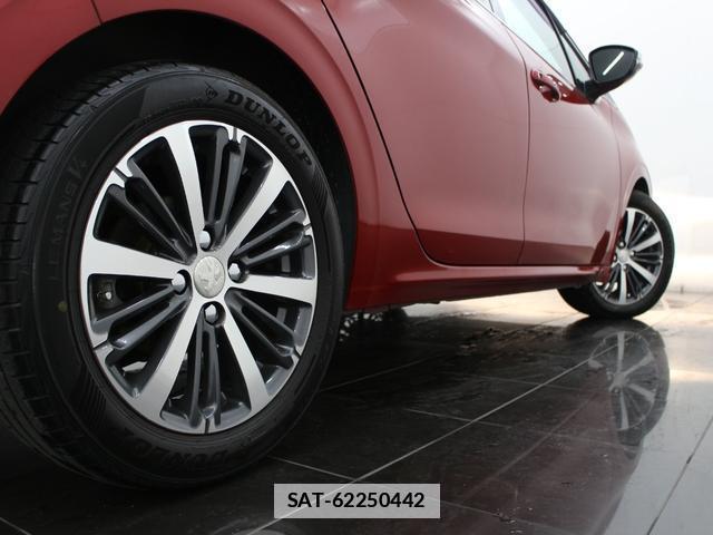 Peugeot 208 2018-05 7806769-18