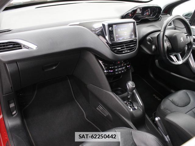 Peugeot 208 2018-05 7806769-9