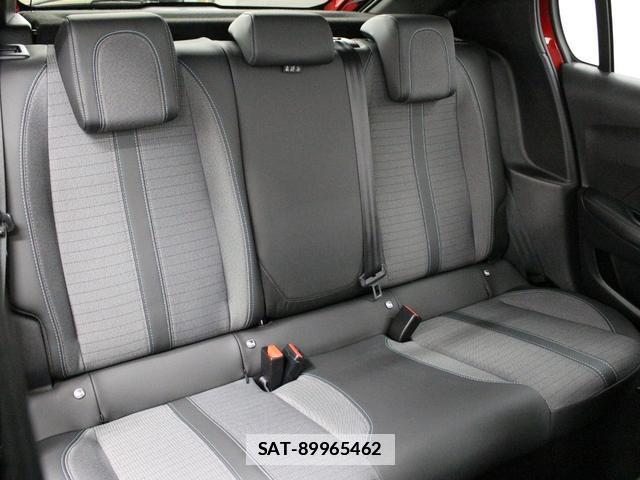Peugeot 208 2021-03 7806775-12