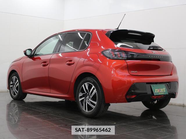 Peugeot 208 2021-03 7806775-15