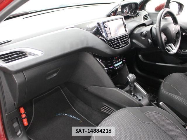 Peugeot 208 2020-01 7806781-10