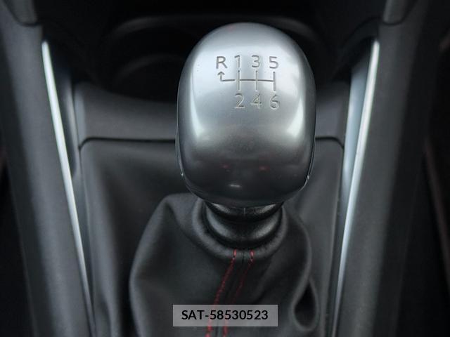 Peugeot 208 2016-06 7808755-4