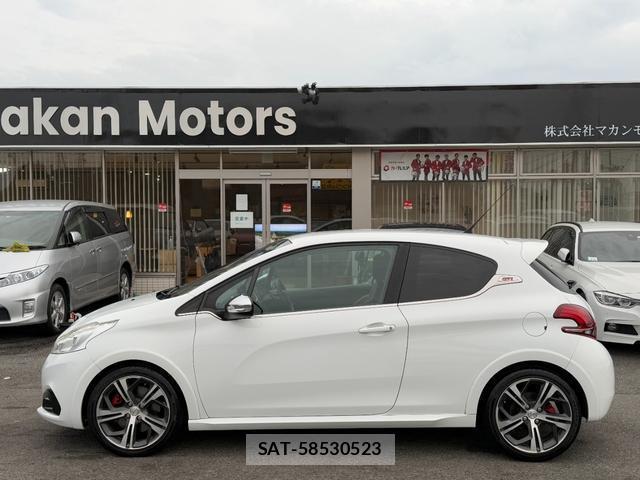 Peugeot 208 2016-06 7808755-8