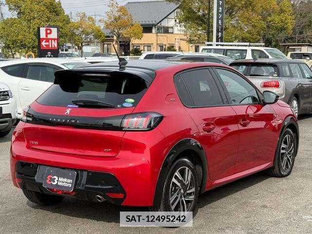Peugeot 208 2021-05 7808792-11