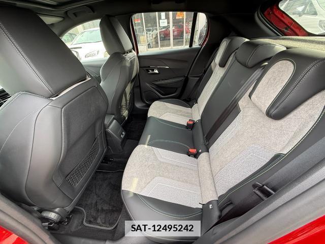 Peugeot 208 2021-05 7808792-17