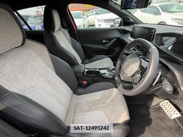 Peugeot 208 2021-05 7808792-4