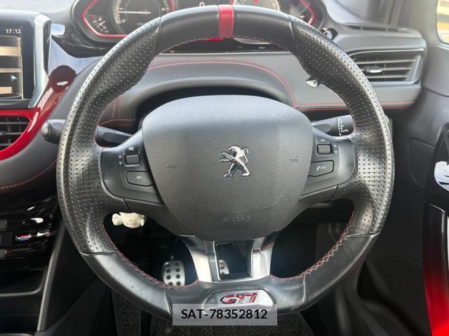 Peugeot 208 2013-10 7808814-17