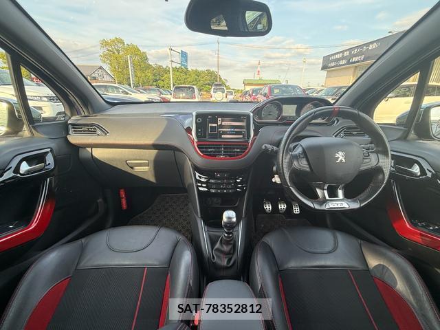 Peugeot 208 2013-10 7808814-3