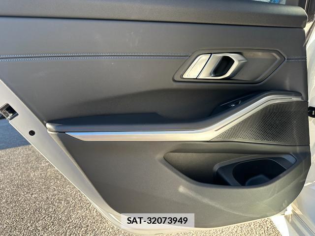 Bmw 3 SERIES 2020-06 7803609-12