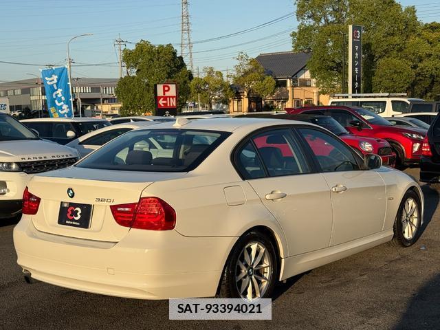 Bmw 3 SERIES 2010-08 7808768-11