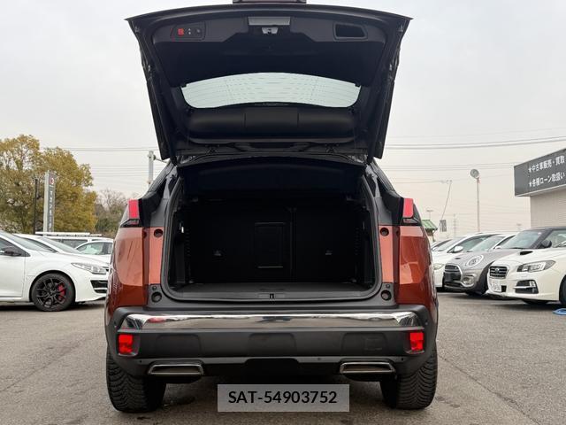 Peugeot 3008 2018-06 7808779-14