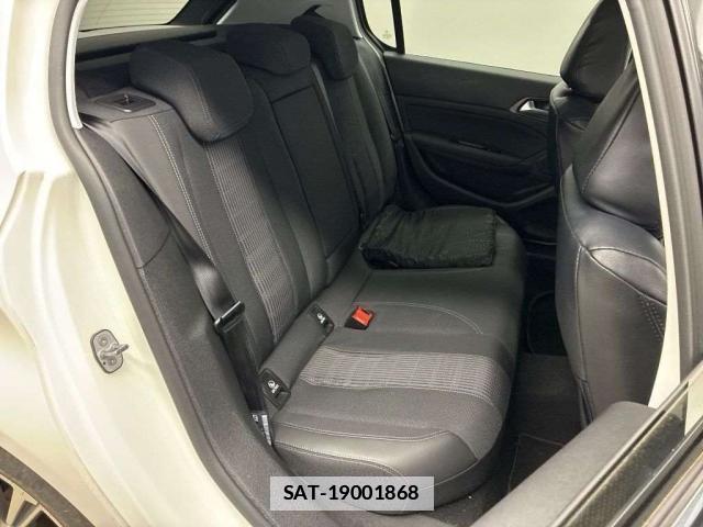 Peugeot 308 2021-09 7810959-7