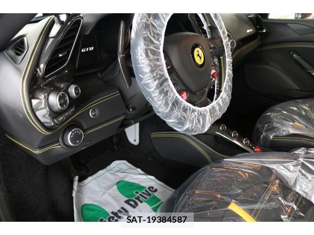 Ferrari 488 GTB 2018-08 7799740-5