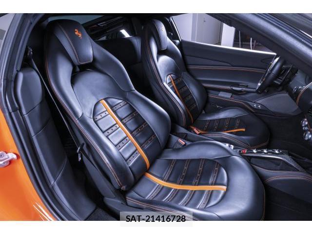 Ferrari 488 GTB 2017-10 7801780-17