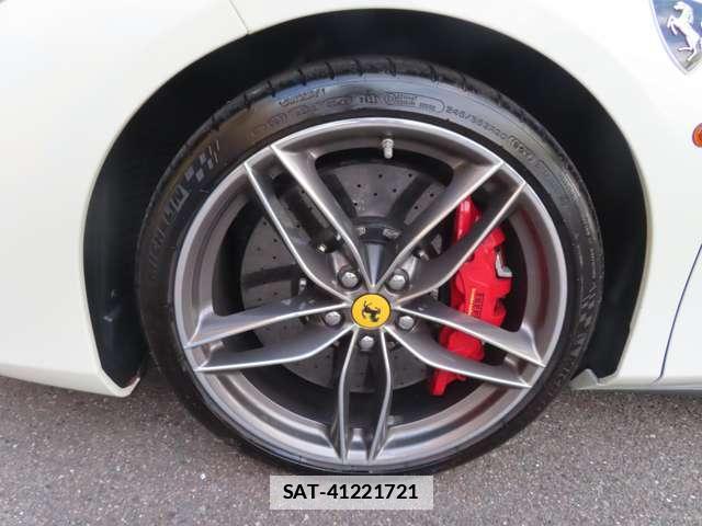 Ferrari 488 Spider 2016-06 7794651-14