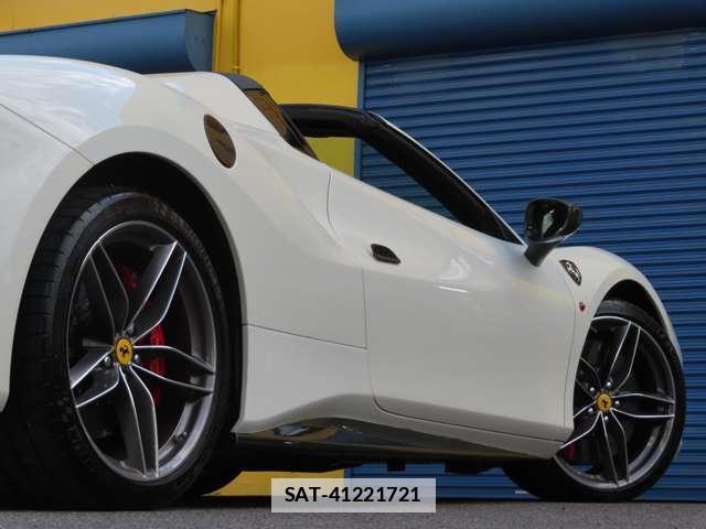 Ferrari 488 Spider 2016-06 7794651-16