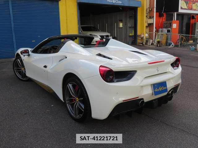 Ferrari 488 Spider 2016-06 7794651-5