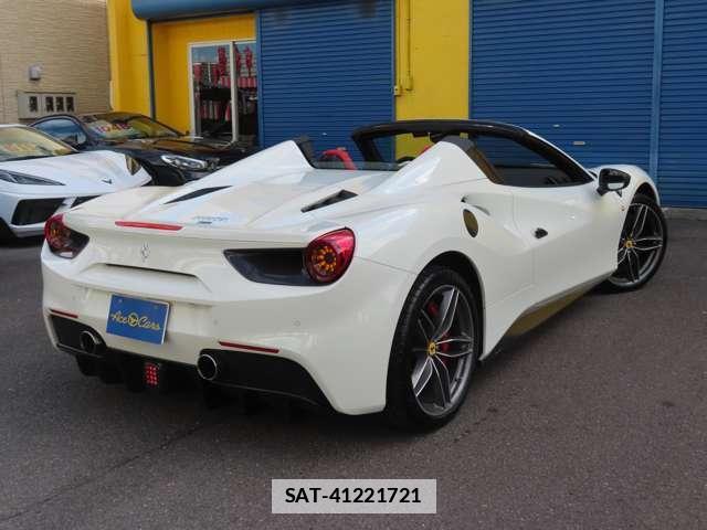 Ferrari 488 Spider 2016-06 7794651-7