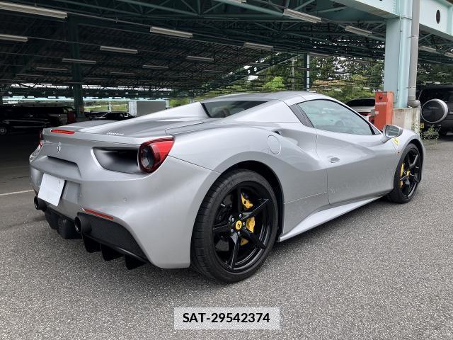 Ferrari 488 Spider 2018-03 7799562-1