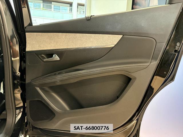 Peugeot 5008 2022-07 7806614-16
