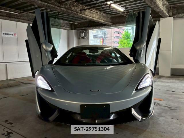 McLaren 570S 2017-09 7805806-11