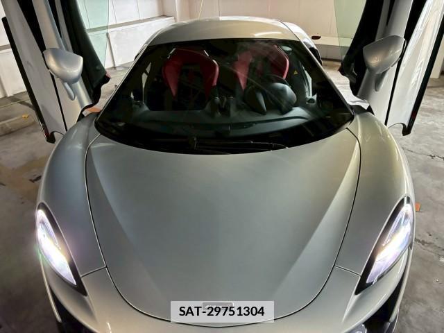 McLaren 570S 2017-09 7805806-14