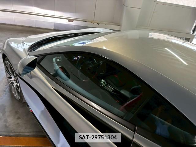 McLaren 570S 2017-09 7805806-18